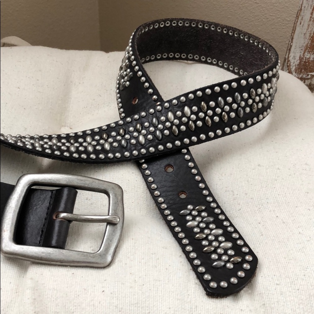 Nordstrom black thick leather studded belt saddle leather silver buckle